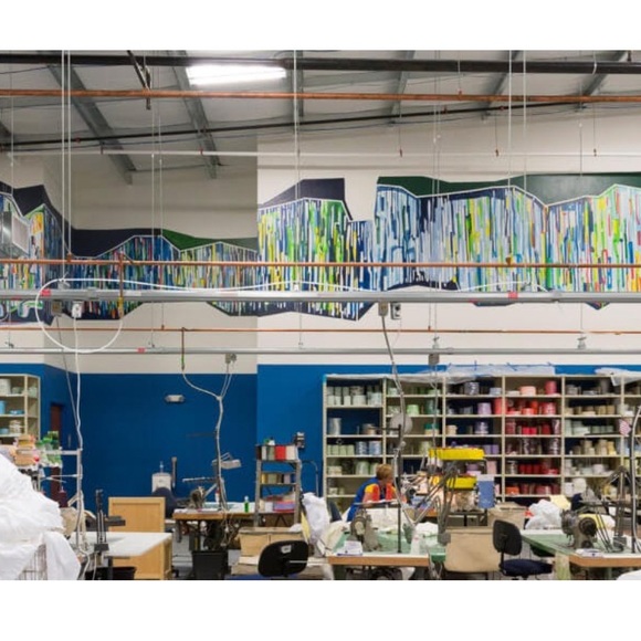 Matouk Luxury Flawless Diamond Pique King Size Mattress Cover (Cost Was $374) - Picture 5 of 5